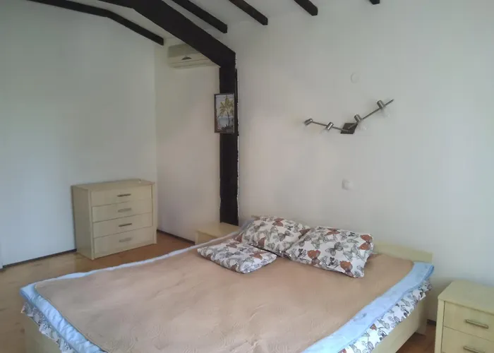 Poli Konukevi Levski (Varna)