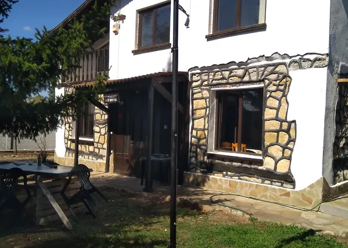 Poli * Levski (Varna)