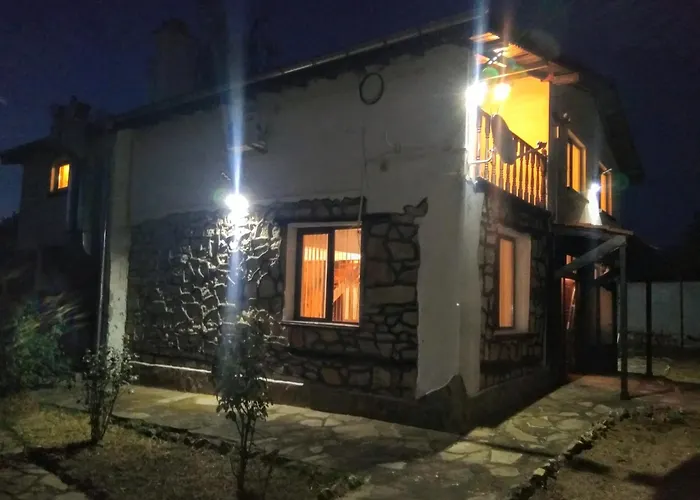 Poli Casa de hóspedes Levski (Varna)