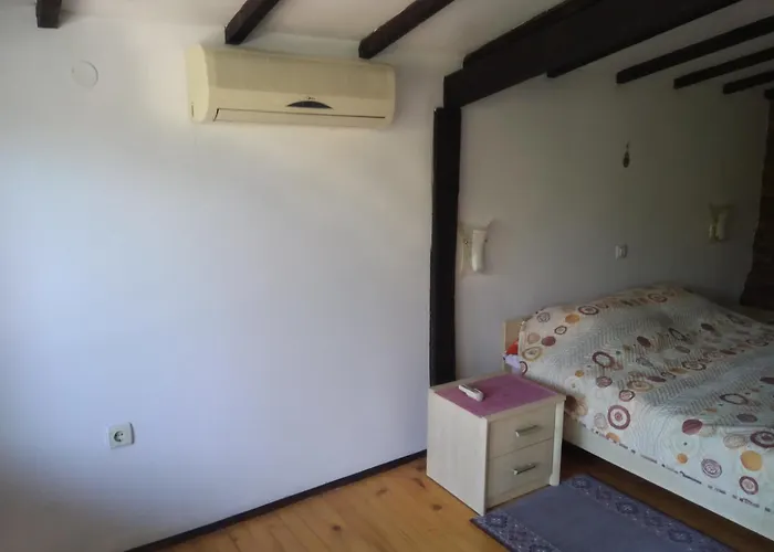 Poli Casa de hóspedes *