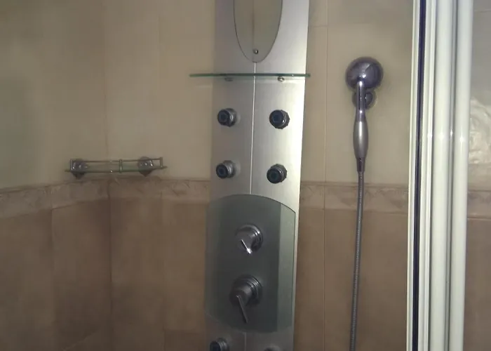 Poli Casa de hóspedes *